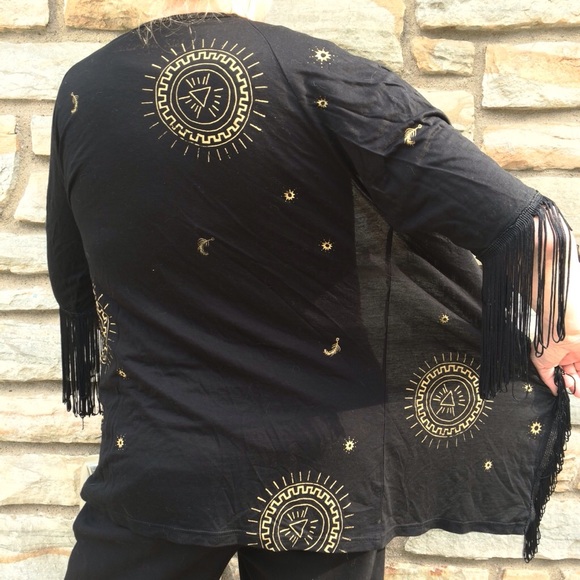 Fair Wear Ink Apparel Other - 😎Unique Fringed wrap -gold design @fringe sleeves